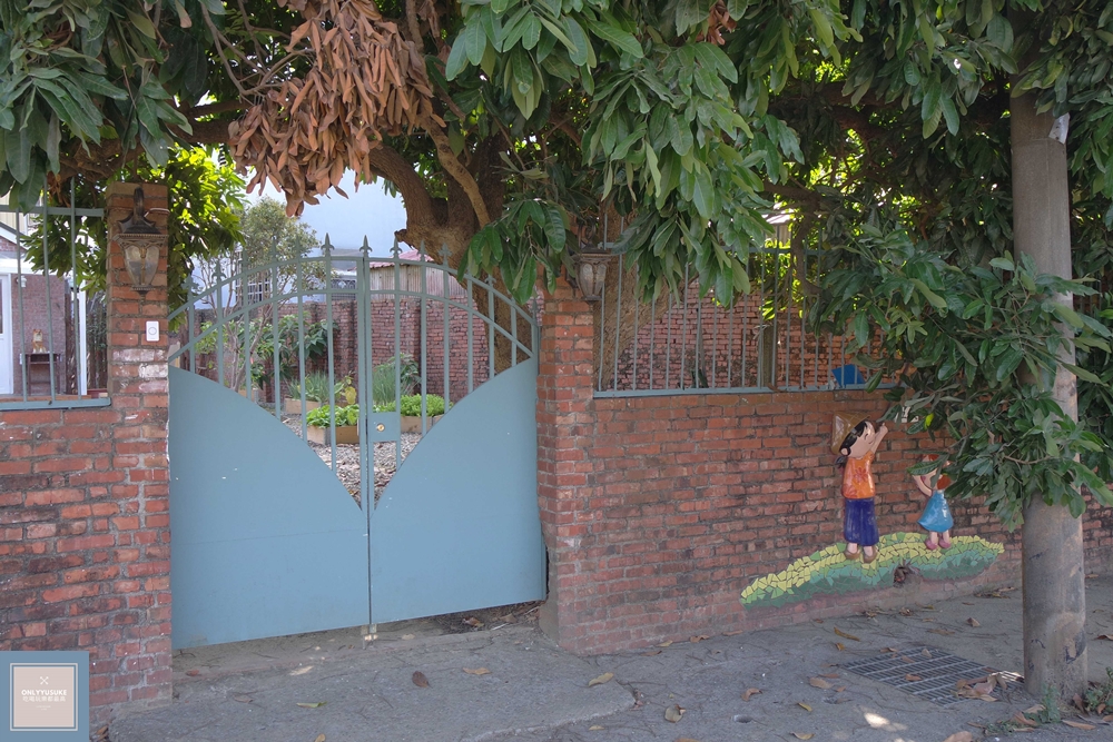 國內旅遊台南後壁區【無米樂菁寮老街】偶像劇俗女養成記拍攝景點,很有復古感的嫁妝街