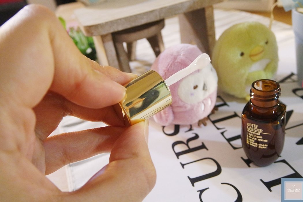 雅詩蘭黛特潤冰導緊緻眼部精華