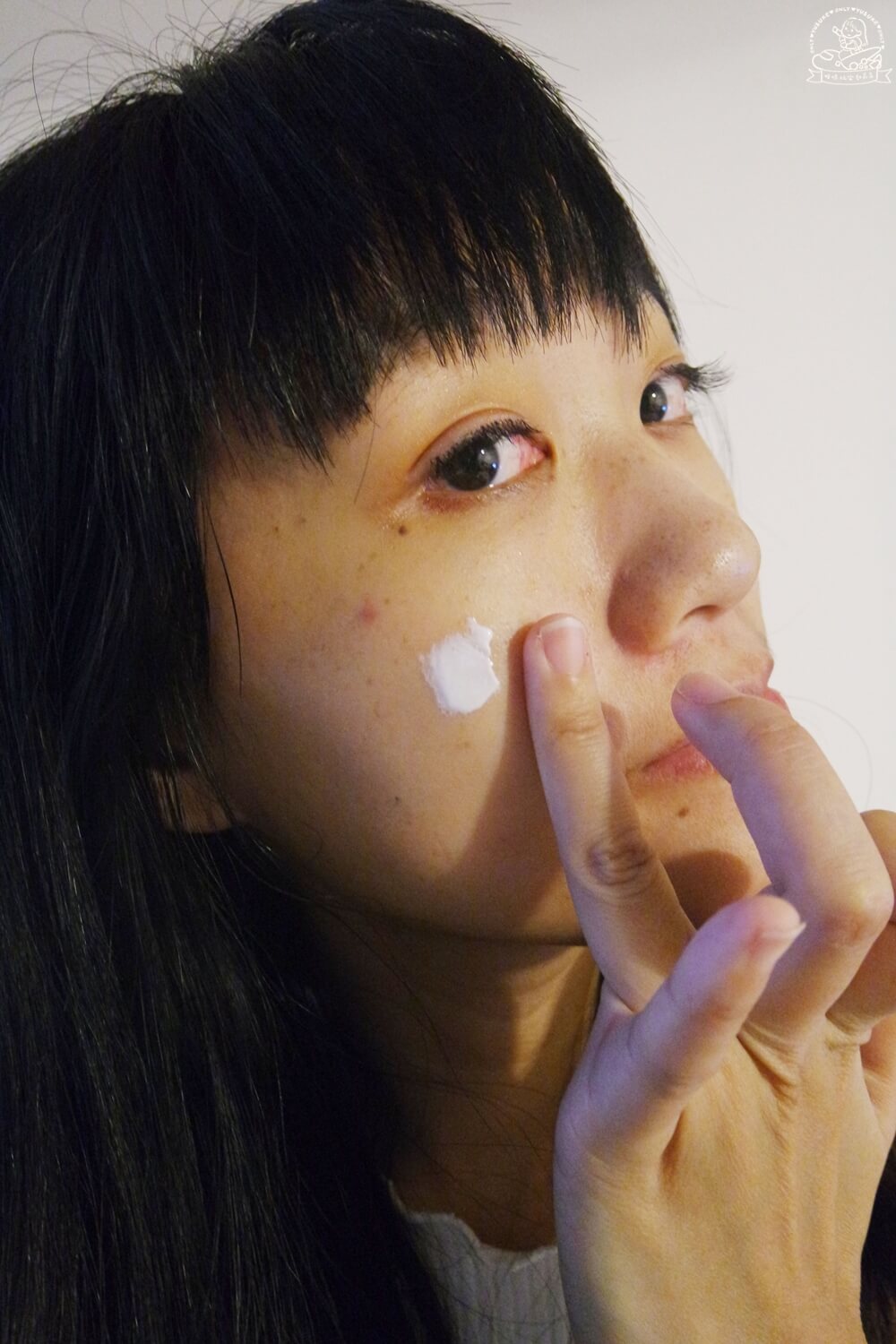 金鑽水透妍妝前乳 N 用法