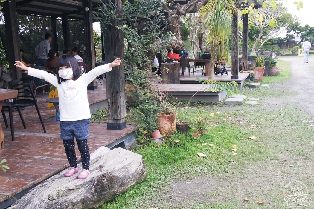 木鋤造樸咖啡餐廳環境