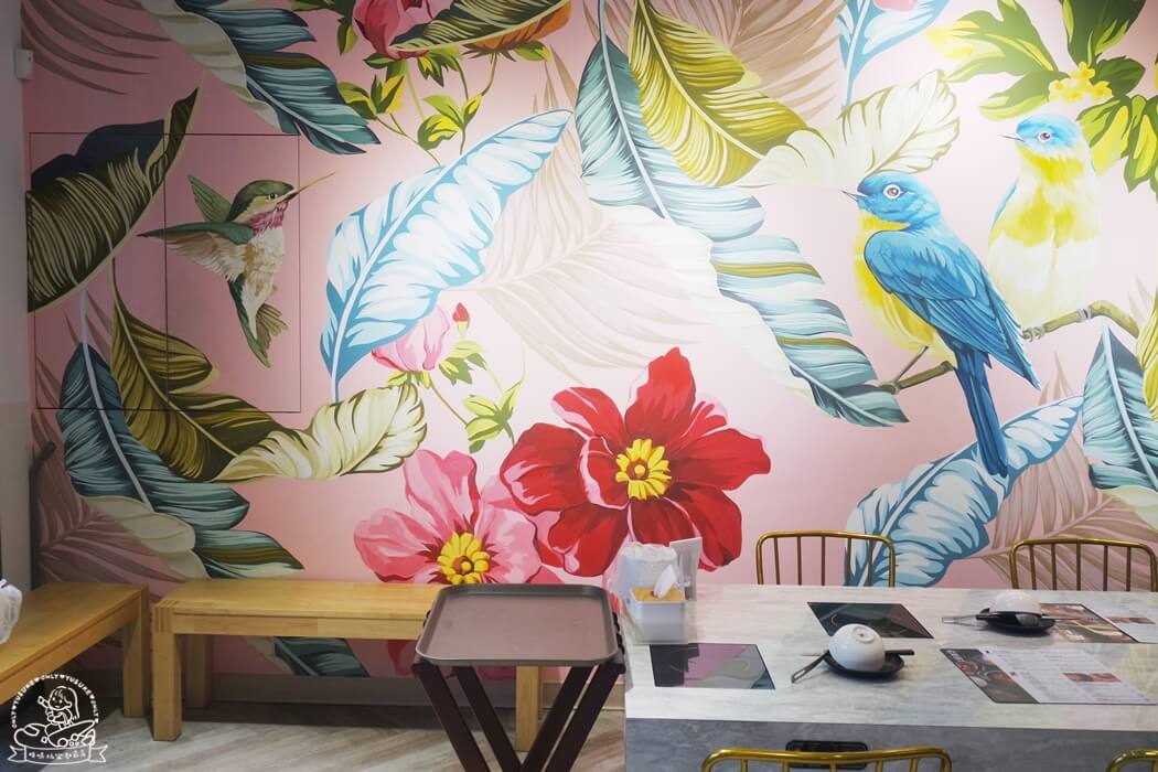 肉多多草屯店環境