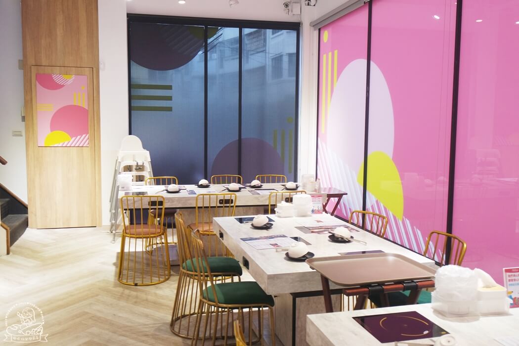 肉多多草屯店環境