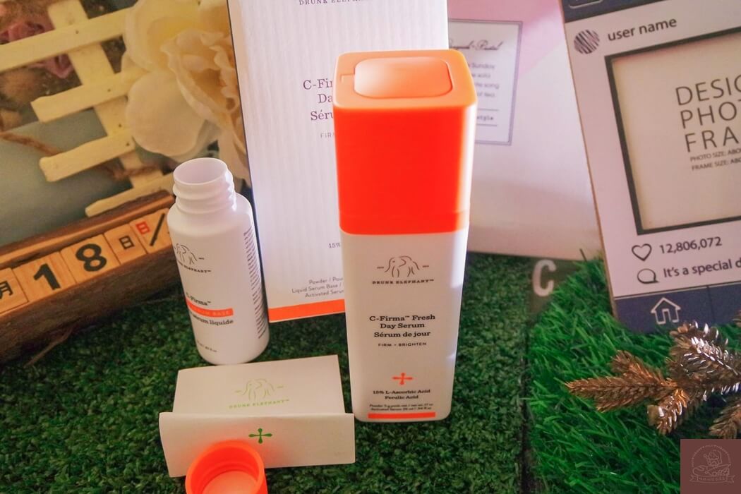 最後再將搖勻後的瓶身放入在這個不透明的瓶身