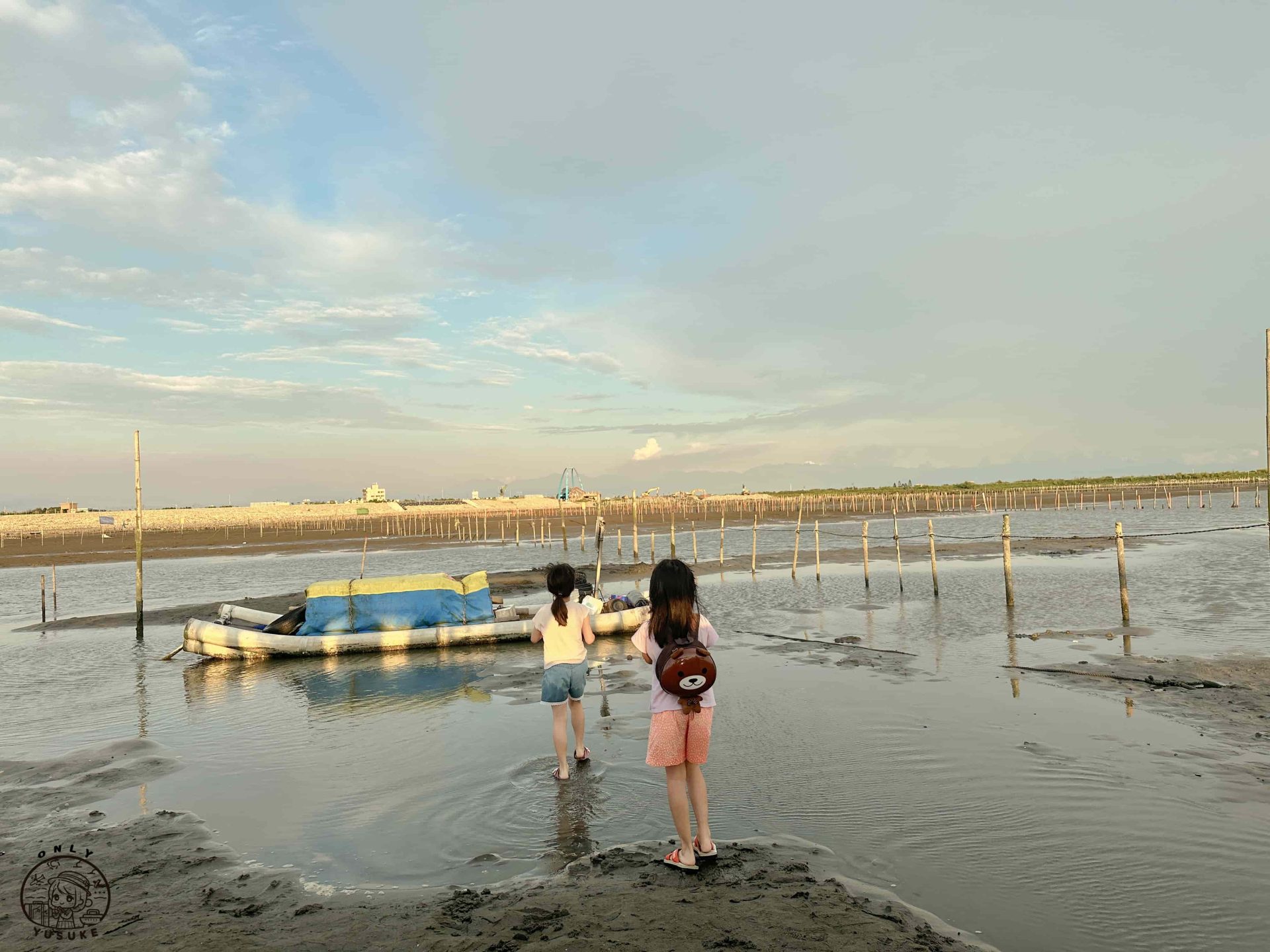 王功ㄚ瑋採蚵車